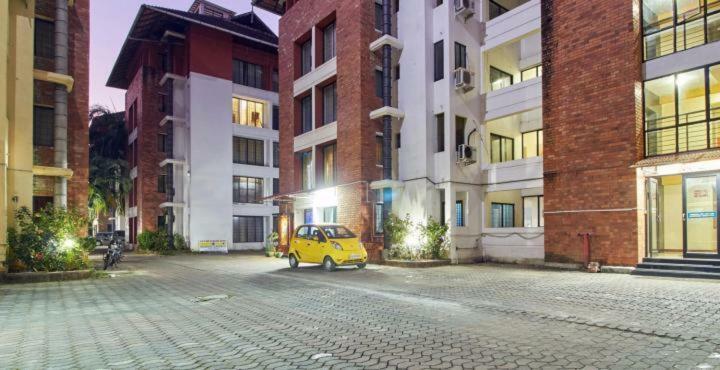 Krishna Gardens Hotel กูรูวาเยอร์ ภายนอก รูปภาพ